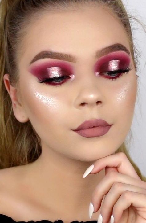 Pink Metallic Makeup, Makeup Rosa, Idea Valentines Day, Halo Eyes, Makeup Wardrobe, Halo Eyeshadow, Fall Eyeshadow, Bold Eyeshadow, Red Lipstick Makeup