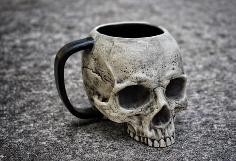 Panda Stuff, Skull Mug, Army Shirt, Spooky Tattoos, Sugar Skull Art, Skulls And Roses, Skull Decor, Ceramics Projects, Beer Stein