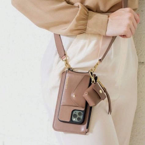 Spring Handbags, Street Style Bags, Warm Taupe, Girly Phone Cases, Small Leather Bag, Flat Pouch, Taupe Leather, Fancy Bags, Leather Bag Women