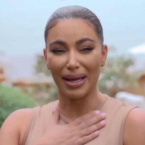 Kim Kardashian Meme, Kim Kardashian Cry, Kardashian Memes, Keeping Up With The Kardashian, Crying Face, Reaction Face, Keeping Up With The Kardashians, Kris Jenner, Funny Profile Pictures