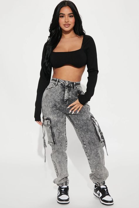 Fashion Nova Outfits, Tomboy Outfits, Tomboy Style Outfits, Fashion Nova Tops, Casual Chic Outfit, Tomboy Fashion, Baddie Outfits Casual, Tshirt Outfits, Dope Outfits