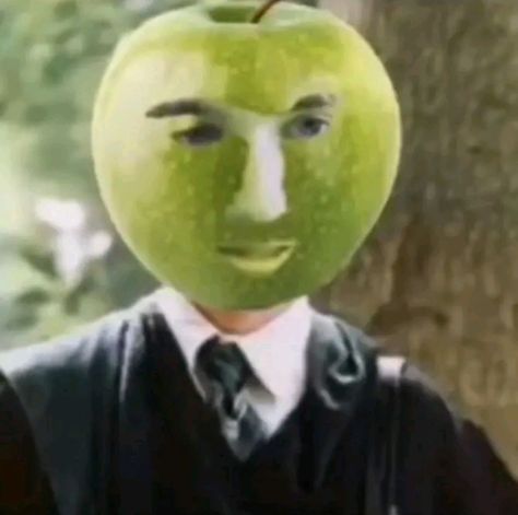 Draco is an applehead #dracomalfoy #drapple #apple #harrypotter Draco Malfoy