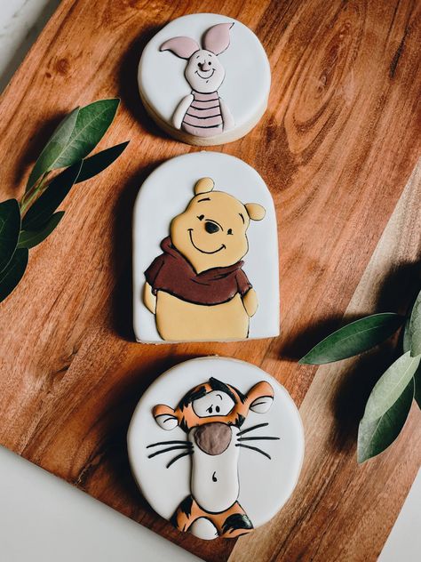 Pooh Cookies, Pooh Birthday Cookies, Pooh Bear Cookies Decorated, Eeyore Decorated Cookies, Winnie The Pooh Cookies Baby Boy, Sunshine Cookies, Royal Icing Cookies Recipe, Biscuit Decoration, Farm Cookies