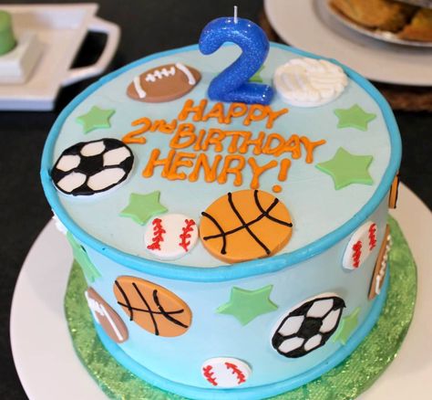 Sports themed cake by Yum Bunnies Sports Bday Cake, Sports Birthday Cakes For Boys, Sports Theme Birthday Cake, Sports Cakes For Boys Birthdays, Sports Cake Ideas, Sports Ball Cake, Sports Birthday Cake, Ball Birthday Cake, Boys Bday Cakes