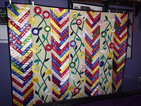 Cool idea for horse show ribbons. Ribbon Quilts, Horse Ribbon Display, Show Ribbon Display, Horse Show Ribbons, Horse Ribbons, Ribbon Display, Award Ribbons, Ribbon Wall, Ribbon Ideas