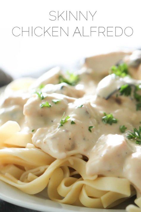 Healthier Skinny Chicken Alfredo Recipe | Six Sisters' Stuff Chicken Alfredo Sauce Recipe, Alfredo Sauce Recipe Without Heavy Cream, Healthy Alfredo Sauce, Chicken Alfredo Sauce, Healthy Chicken Alfredo, Homemade Chicken Alfredo, Salsa Alfredo, Chicken Alfredo Recipe, Alfredo Sauce Recipe Easy