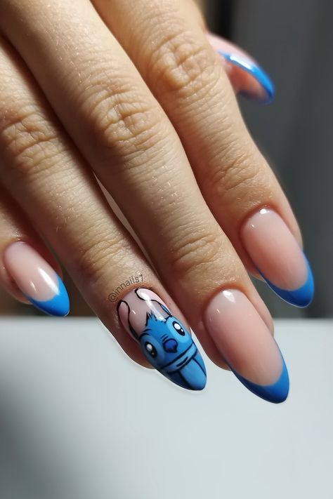 Nail art, lilo and stitch, stitch, blue nails, art, 2023, drawing, disney, blue french nails, french tip Disney Nails Lilo And Stitch, Animated Nails Drawing, Lilo Stitch Nails, Violet Blue Nails, Stitch Nails For Kids, Animation Nail Art, Stitch Nails Disney, Stitch Nail Designs, Nails Stitch