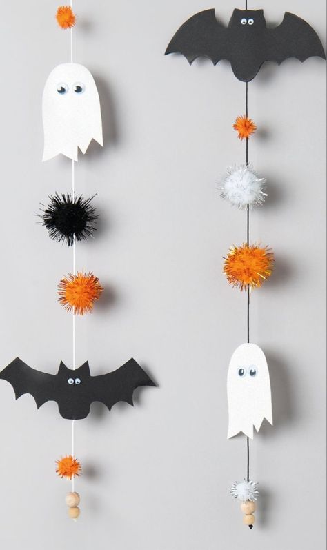 Cute Spider Craft, Fccla Ideas, Bedroom Craft Ideas, Room Parent, Dekorasi Halloween, Bricolage Halloween, Halloween Crafts Preschool, Easy Diy Halloween Decorations, Halloween Fest