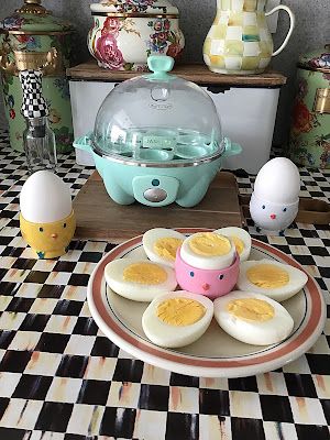 Holiday Sparkle: Dash Egg Cooker. Everything you need to know Dash Egg Cooker Recipes, Egg Cooker Recipes, Dash Egg Cooker, Cooking Hard Boiled Eggs, Best Diy Projects, Perfect Poached Eggs, Making Hard Boiled Eggs, Quick Healthy Snacks, Maltese Puppies