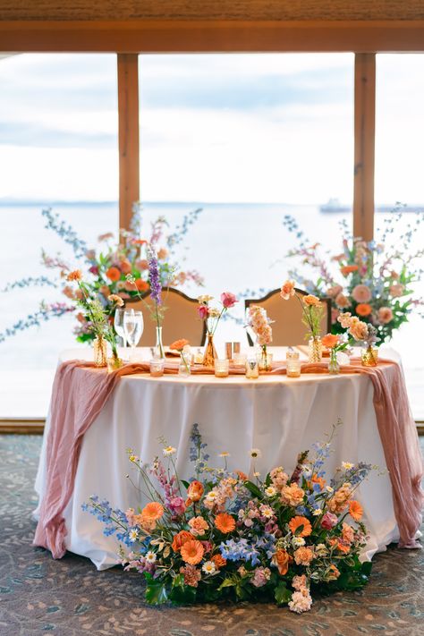 Sweetheart table. Photos by O'Malley Photographers.  Florals by The Copper Dahlia, Seattle area florist. Spring Sweetheart Table, Hotel Emma, Garden Style Wedding, Sweetheart Table Wedding, Bright Florals, Table Wedding, Wedding Fall, Sweetheart Table, Garden Styles