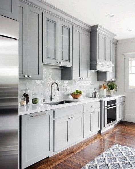 Top 50 Best Grey Kitchen Ideas - Refined Interior Designs Shaker Style Kitchen Cabinets, Red Cabinets, Серая Кухня, Grey Kitchen Designs, Kitchen Styles, Grey Countertops, Shaker Style Kitchens, White Kitchens, Kitchen Cabinet Styles