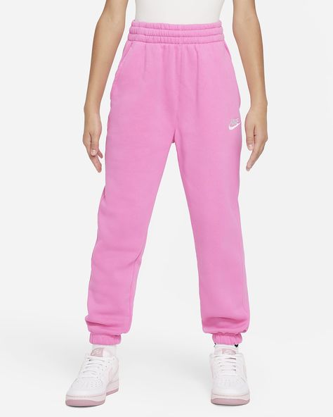 Nike Sweatpants Outfit, Nike Sportswear Club Fleece, Cute Sweatpants, Girls Sportswear, Kids Sportswear, Style Sweatpants, Sweatpants Outfit, Nike Sweats, Pink Sweatpants