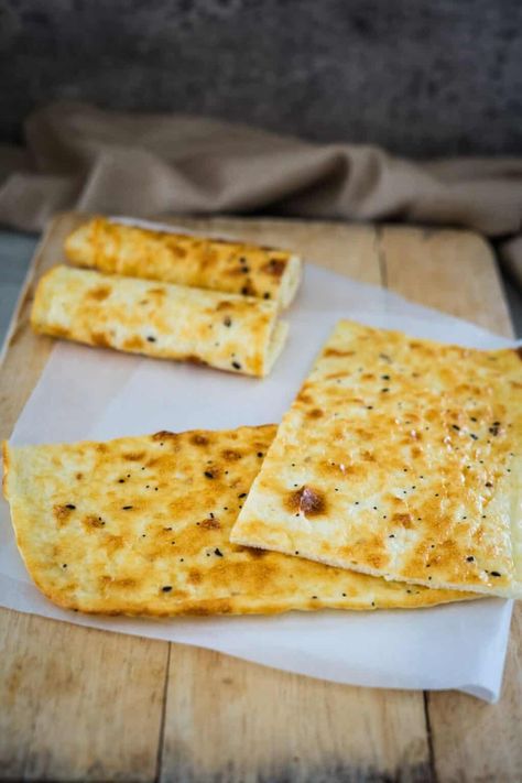 2 Ingredient Cottage Cheese Flatbread - Divalicious Recipes Carnivore Cottage Cheese Bread, Carnivore Cottage Cheese Recipes, Cottage Cheese Crackers, Things To Make With Cottage Cheese, Cottage Cheese Flatbread, Livingood Recipes, Cheese Flatbread Recipes, Cottage Cheese Recipes Healthy, Low Carb Flatbread