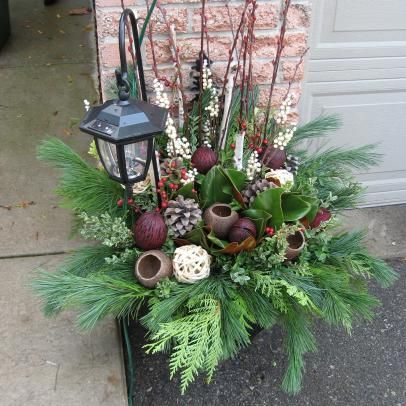 Outdoor Christmas Pots, Best Greens, Winter Flower Arrangements, Porch Pots, Winter Container Gardening, Outdoor Ornaments, Christmas Urns, Winter Floral Arrangements, Pot Diy