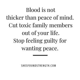 Toxic Family Quotes, Toxic Quotes, Schrift Design, Toxic Family, Motiverende Quotes, People Quotes, Quotable Quotes, Family Quotes, Wise Quotes