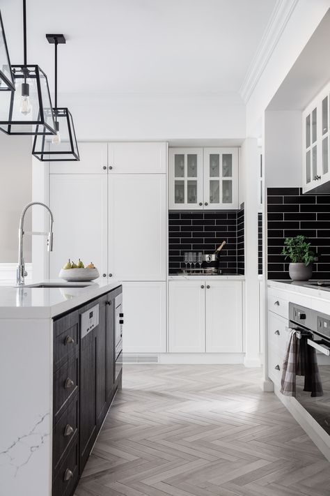 Hamptons Flooring, Hampton Homes, Clarendon Homes, Black Subway Tiles, Build Dream Home, Hamptons Kitchen, White Fridges, Hamptons Style Homes, Hampton Home