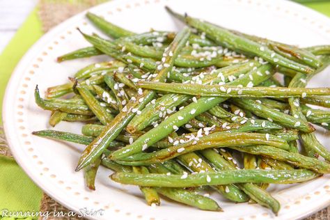 This easy and healthy Sheet Pan Asian Green Beans is the perfect side dish for dinner. Asian Green Beans Recipe, Sheet Pan Asian, Asian Green Bean Recipes, Soy Sauce Green Beans, Easy Green Bean Recipes, Asian Green Beans, Healthy Sheet Pan, Healthy Green Beans, Baked Green Beans