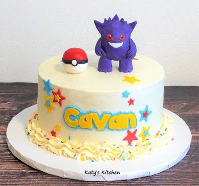 Katy's Kitchen: Pokemon Cake featuring Gengar Gengar Cake Ideas, Gengar Birthday Cake, Gengar Cake, Pokémon Cakes, Pokemon Cakes, Pokemon Cake Topper, Pokemon Birthday Cake, Pokémon Birthday, Violet Cakes