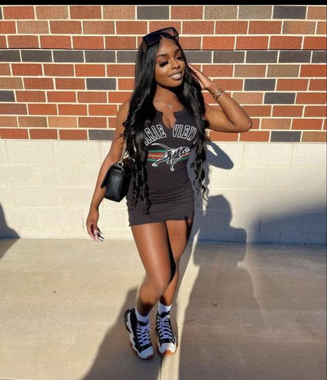 Hbcu Party Outfits, Hbcu Drip, Hbcu Homecoming Outfits, Hoco Outfits, Hbcu Outfits, College Football Game Outfit, Stylish Black Women, Cute Date Night Outfits, Party Outfit College