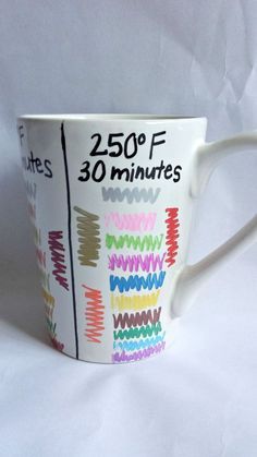 The Ultimate Guide to Sharpie Mugs | Tips, Tricks, and Hints to Get the Most Out of Your Sharpie Mugs | The Best Temperatures, Materials, and Cooking Times | Destination Decoration Fundraisers Ideas, Diy Christmas Mugs, Sharpie Mugs, Diy Sharpie Mug, Presente Diy, Sharpie Crafts, Sharpie Mug, Diy Sharpie, Cadeau Parents