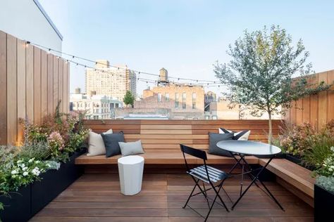 Roof Terrace Design, Terraced Backyard, Design Per Patio, Asma Kat, Small Terrace, Rooftop Design, Rooftop Terrace Design, Outdoor Seating Area, Balkon Design