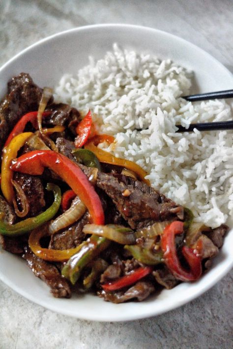 Chinese Pepper Steak Recipe, Beef Mongolian, Coop Can Cook, Chinese Pepper Steak, Unbound Wellness, Skirt Steak Recipes, Beef Flank, Pepper Steak Recipe, Steak Sandwiches