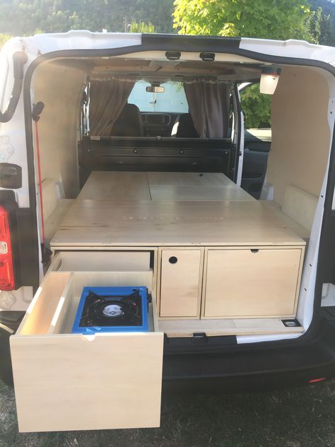 Vanlife Build, Ute Camping, Camping Life Hacks, Berlingo Camper, Camping Platform, Micro Camper, Camping Van, Build A Camper Van, Build A Camper