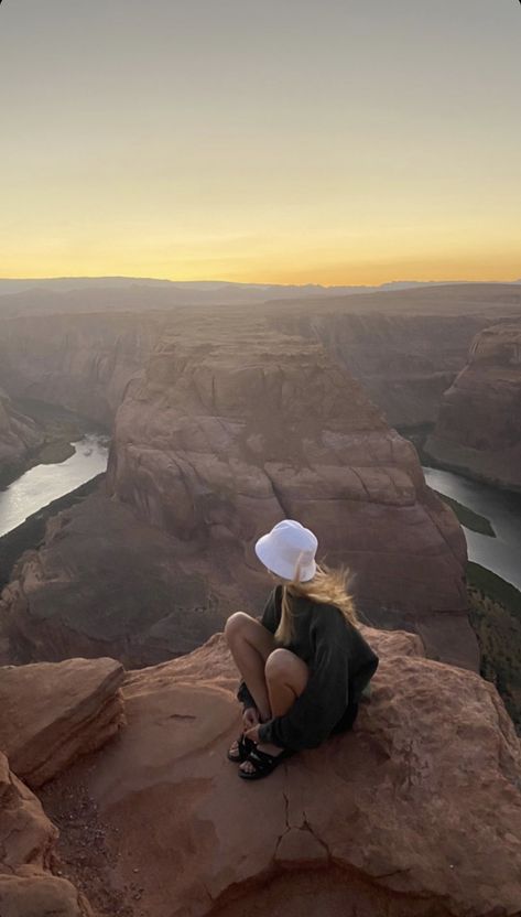 Las Vegas Instagram Story, Utah Instagram Pictures, Horse Shoe Bend Arizona, Arizona Instagram Pictures, Colorado Picture Ideas, Arizona Aesthetic Outfits, Grand Canyon Outfit, Vegas Pics, Utah Pictures