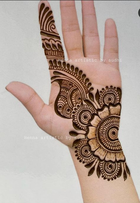 #hennaart #hennadesign #hennatattoo #hennainspiration #hennalove #hennalife #hennapattern #hennamakeup #hennaparty #hennahair Mehendi Designs For Hands Simple Easy Front Hand, Simple Mehendi Designs Arabic, Best Mehndi Designs Unique, Mahndi Pic Simple, Mendhi Designs Simple Front Hand Unique, Easy Arabic Mehndi Designs, Henna Designs Back, Beautiful Simple Mehndi Design, Mehndi Mehndi