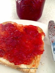 Strawberry Pepper Jelly Recipe, Habanero Jelly Recipe, Fresh Salsa Recipe Homemade, Peach Jalapeno Jam, Habanero Jelly, Hot Pepper Recipes, Pepper Jelly Recipes, Strawberry Freezer Jam, Fresh Salsa Recipe