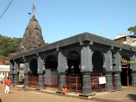 Bhimashankar Temple Shiv Temple, Ancient Indian Architecture, Holiday Packages, Indian Architecture, Wildlife Sanctuary, Hindu Temple, Sacred Places, Incredible Places, Amazing Adventures