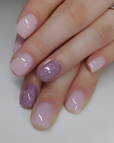 Violet Dip Powder Nails, Powder Dip Colors For Nails, Dip Powder Nails Lavender, Sparkly Sns Nails, Spring Nail Ideas Dip Powder, Powder Dip Manicure Ideas, Dip Glitter Powder Nails, February Dip Nail Colors, Spring Glitter Nails Sparkle