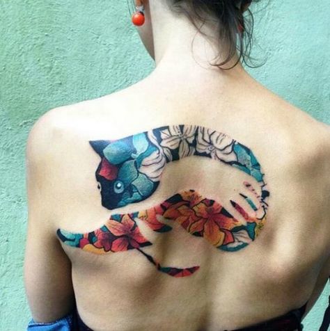 Awfully big, but the composition of it is neat...  I love the negative space hands. Cat Back Tattoo, Cat Tattoo Simple, Lion Tattoo Design, Theme Tattoo, Cat Tattoos, Back Tattoos For Guys, Colorful Cat, Back Tattoo Women, Wolf Tattoos