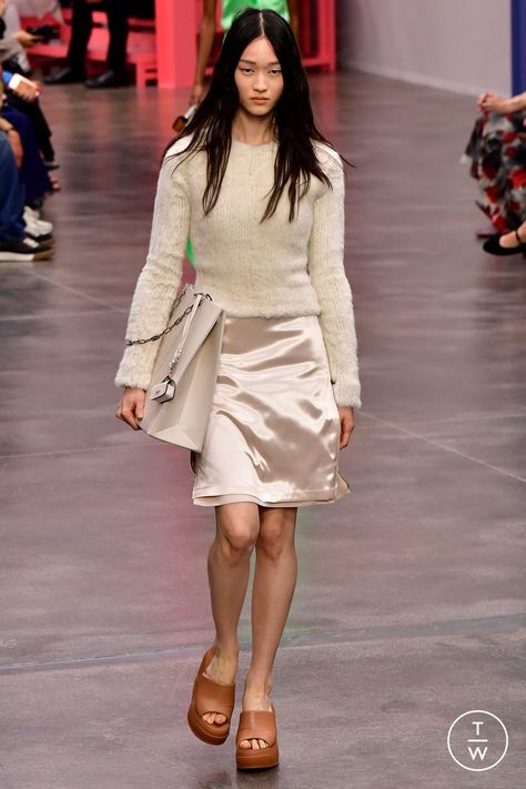 Fendi 2023 Spring Summer, Fendi Collection, Spring Summer 2023, 가을 패션, Summer 2023, White Outfits, Fashion Sense, Emporio Armani, The Fashion