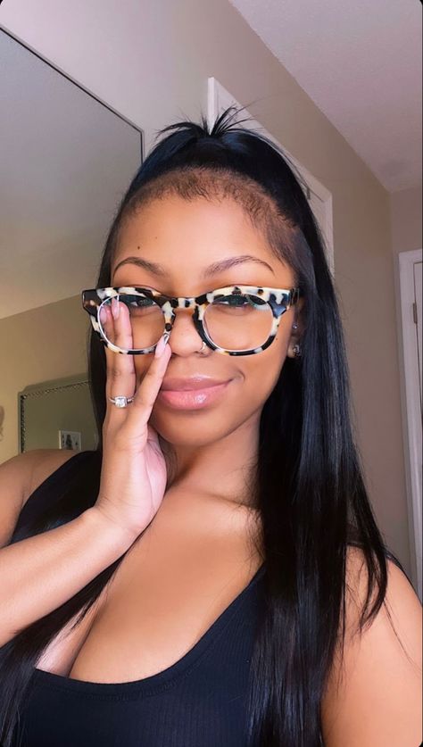 Baddie Glasses, Mikaria Janae, Glasses Women Fashion Eyeglasses, Edgy Boots, Glasses Outfit, Glasses Inspiration, Fashion Eye Glasses, Natural Hair Styles Easy, Stylish Glasses