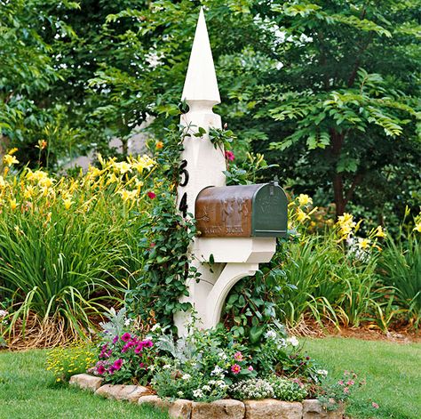 Mailbox Planter, Mailbox Garden, Mailbox Makeover, Mailbox Landscaping, Mailbox Posts, Have Inspiration, Casa Exterior, Garden Club, Landscape Projects