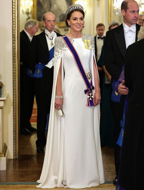 Best Evening Gowns, Lovers Knot Tiara, Düşes Kate, William E Kate, Princesse Kate Middleton, Princesa Kate Middleton, Prinz William, Princess Kate Middleton, Catherine Elizabeth Middleton