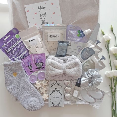 COSY SELF CARE Spa Gift Box for Women Birthday Pamper Hamper - Etsy Daglig Motivation, Gift Box For Women, Relaxation Spa, Hamper Gift, Spa Box, Woman Birthday, Pamper Hamper, Gift Boxes For Women, Spa Gift Box