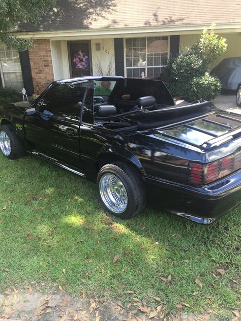 1990 Mustang Gt 5.0, Mustang Gt Black, 1990 Mustang, Foxbody Mustang, 1993 Ford Mustang, Fox Body Mustang, Lowrider Cars, Car Mods, Nice Cars