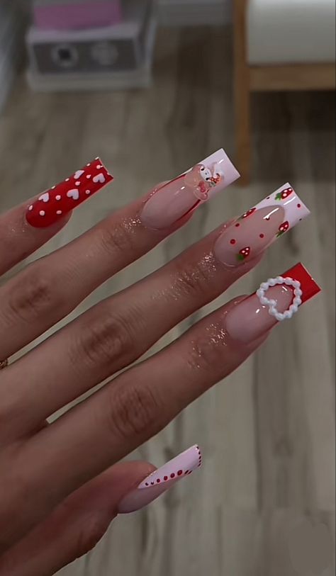 Square Nails Valentines, Hello Kitty Y2k Nails, Short Tapered Square Nails, Nail Cam, Acrylic Nail Designs Classy, Nails Shapes, Vday Nails, Hello Kitty Y2k, Glitter Nails Acrylic