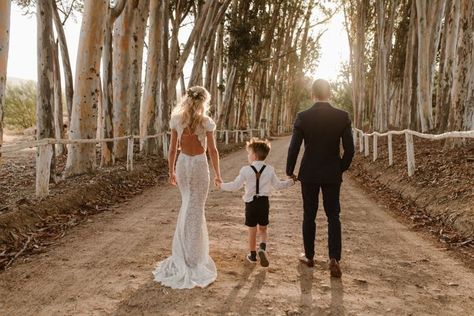 Groom And Son Wedding Outfits, Bride And Step Son Pictures, Mom Son Wedding Pictures, Family Of Three Wedding Photos, Wedding Photo Ideas For Photographers Family, Wedding With Step Son, Mum And Son Wedding Photos, Bride And Son Wedding Photos, Groom And Son Wedding Photos