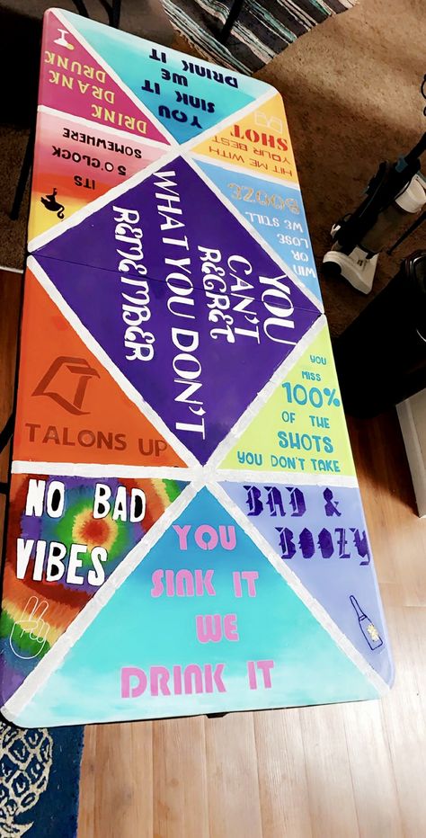 Beer Pong Table🤙🏼🌞 Beerpong Table, Drooling Emoji, Beer Pong Table Diy, Tropisk Fest, Diy Beer Pong, Diy Beer Pong Table, Custom Beer Pong Tables, Beer Pong Table Designs, Guys 21st Birthday