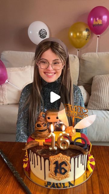 23K views · 9.5K likes | PAULA CISNEROS ✨ on Instagram: "ES MI CUMPLEAÑOS!🎊🎉 Hoy cumplo 16 años rodeada de las personitas que más me quieren y con esta super tarta de Harry Potter! 
#micumpleaños🎂 #tartaharrypotter #yolopuedotodo" Tarta Harry Potter, Harry Potter, On Instagram, Instagram