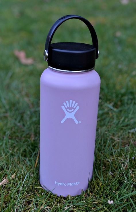 Hydroflask Purple Aesthetic, Light Purple Hydro Flask, Purple Hydroflask, Non Copyright Images, College Girl Christmas Gifts, Hydro Flask Bottle, College Girl Gifts, Hydro Flask Water Bottle, Trendy Water Bottles