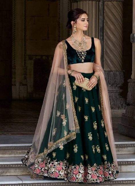 Dark Pink Lehenga, Pinterest Bridesmaid Dresses, Beautiful Lehenga Designs, Unique Lehenga Designs, Bridal Wedding Outfit, Dark Green Lehenga, Unique Lehenga, Bridesmaid Dresses Unique, Rajasthani Lehenga