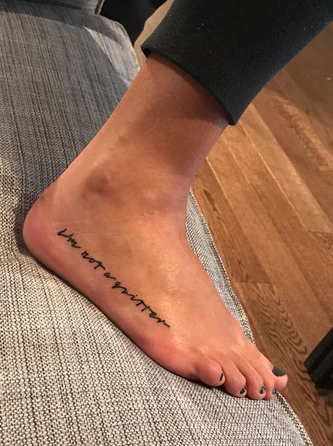 Script Foot Tattoo - Outside Right Foot Foot Tattoos For Men Guys, Feet Tattoos For Men, Side Foot Tattoos, Small Tattoo Placement, Sunflower Tattoo Shoulder, Side Neck Tattoo, Bird Tattoo Wrist, Dragon Tattoo For Women, Fairy Tattoo Designs