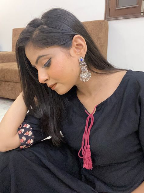 Loved this black kurti and gave it a twist by pairing it with oxidised earings . Earrings For Kurti, Black Kurti, Amazing India, Different Styles, Twist, India, Quick Saves, Black