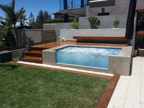 contemporary glass wall pool with above ground design Piscina Container, Small Above Ground Pool, Moderne Pools, Pools For Small Yards, Design Per Patio, Kleiner Pool Design, Pergola Aluminium, Piscina Interior, Small Swimming Pools