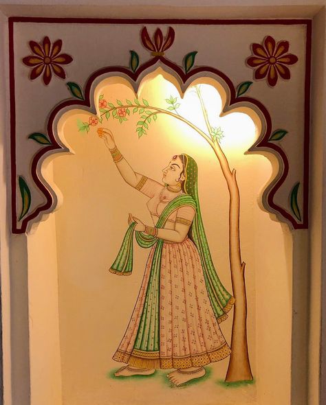 Pichavai Art, Jharoka Design, Painted Mirror Art, Indian Room Decor, Interior Murals, Indian Arts And Crafts, Modern Mural, Temple Design For Home, Boho Art Drawings