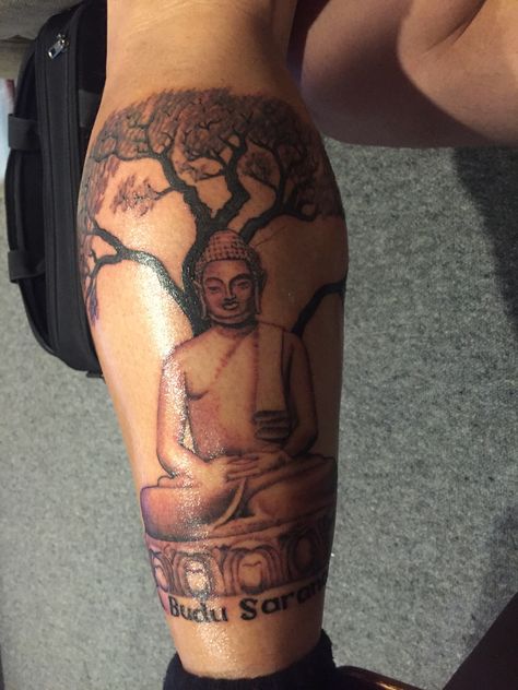 Buddha calf tattoo Buddha Tree Of Life Tattoo, Buddha Under Bodhi Tree Art, Bodhi Tree Tattoo, Bodhi Tattoo, Mindful Tattoo, Tree Leg Tattoo, Bodhi Tree Art, Tattoo Buddha, Buddha Tattoo Design